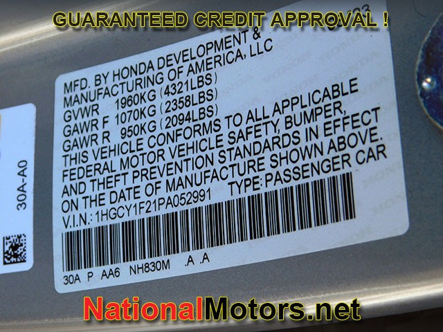 Honda Accord Sedan Vehicle Full-screen Gallery Image 20