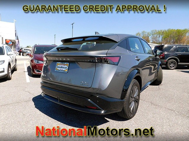 Nissan ARIYA Vehicle Full-screen Gallery Image 05