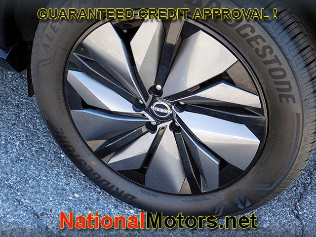 Nissan ARIYA Vehicle Full-screen Gallery Image 09