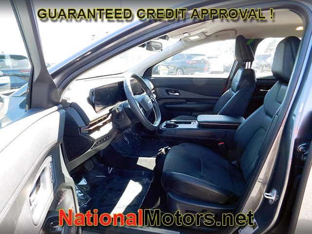 Nissan ARIYA Vehicle Full-screen Gallery Image 15