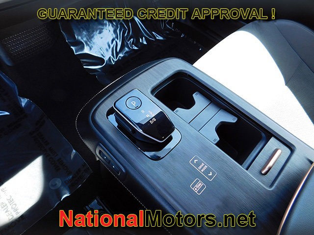 Nissan ARIYA Vehicle Full-screen Gallery Image 20