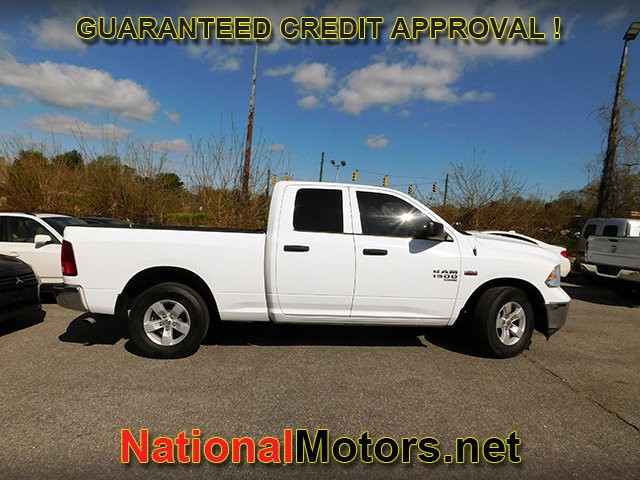 Ram 1500 Classic Vehicle Full-screen Gallery Image 04