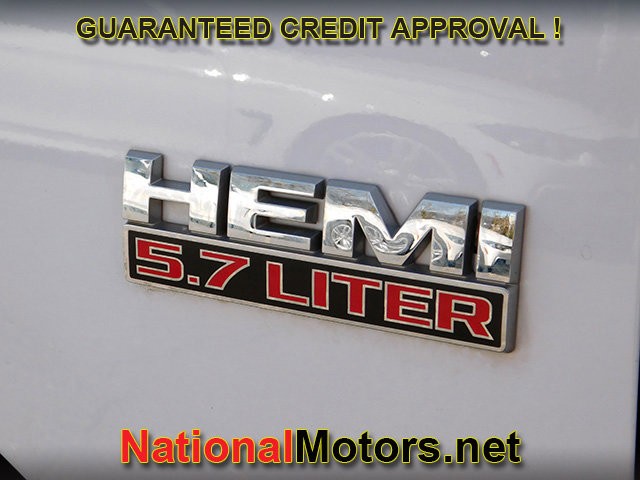 Ram 1500 Classic Vehicle Full-screen Gallery Image 10