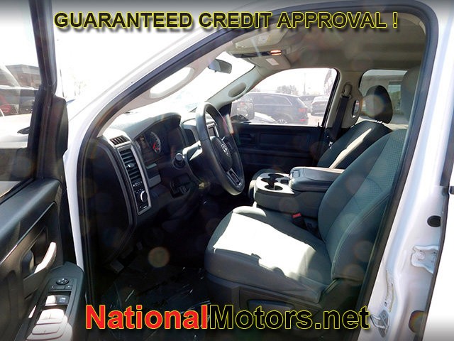 Ram 1500 Classic Vehicle Full-screen Gallery Image 15