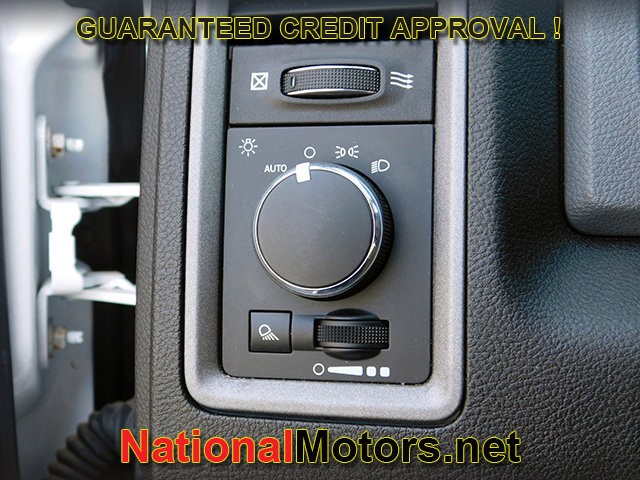 Ram 1500 Classic Vehicle Full-screen Gallery Image 23