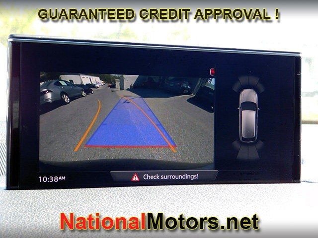 Audi Q7 Vehicle Full-screen Gallery Image 21