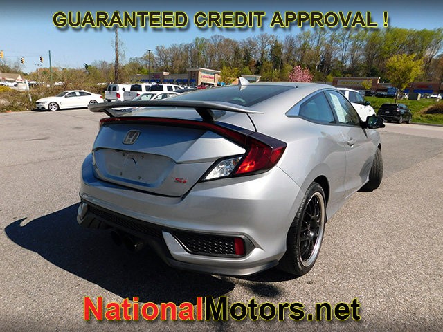 Honda Civic Si Coupe Vehicle Full-screen Gallery Image 05