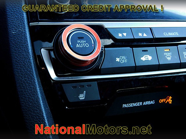 Honda Civic Si Coupe Vehicle Full-screen Gallery Image 16