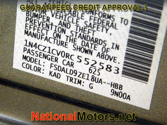 Nissan LEAF Vehicle Full-screen Gallery Image 19