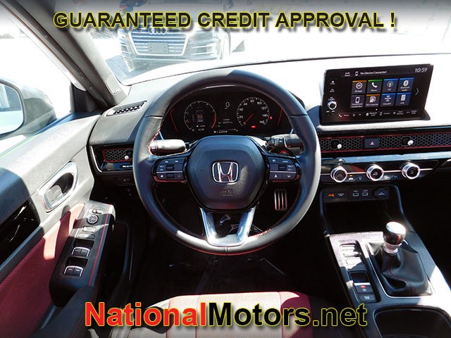 Honda Civic Si Vehicle Full-screen Gallery Image 10