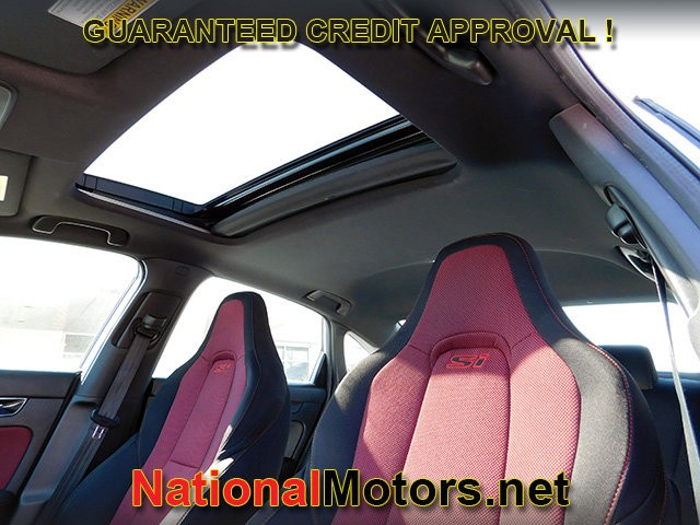 Honda Civic Si Vehicle Full-screen Gallery Image 14