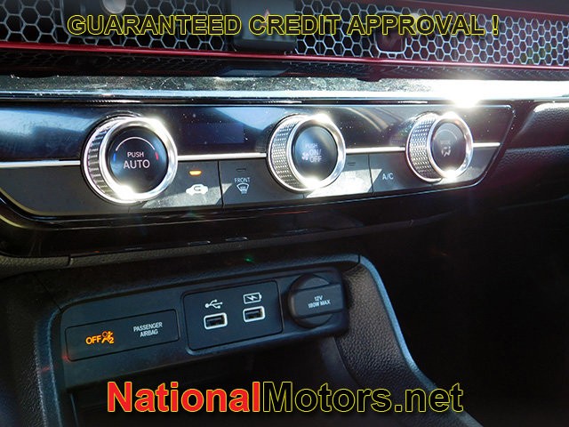 Honda Civic Si Vehicle Full-screen Gallery Image 17