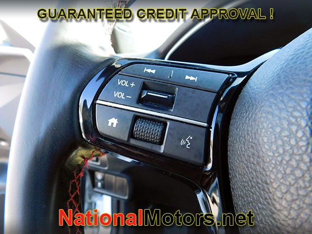 Honda Civic Si Vehicle Full-screen Gallery Image 21