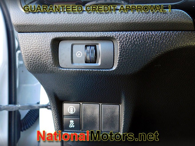 Honda Civic Si Vehicle Full-screen Gallery Image 23