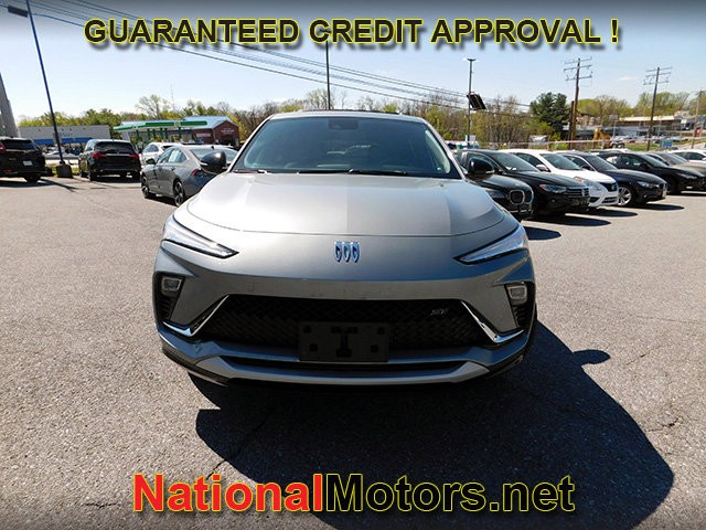 Buick Envista Vehicle Full-screen Gallery Image 03