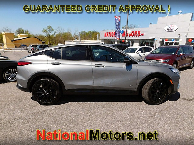 Buick Envista Vehicle Full-screen Gallery Image 04