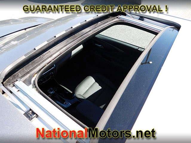 Buick Envista Vehicle Full-screen Gallery Image 09