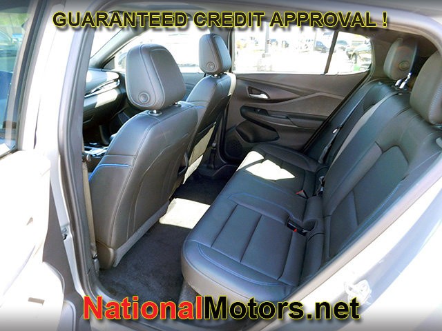 Buick Envista Vehicle Full-screen Gallery Image 11