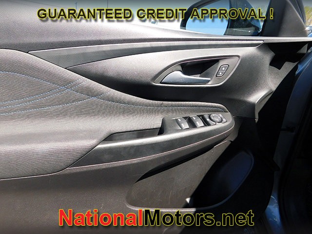 Buick Envista Vehicle Full-screen Gallery Image 13