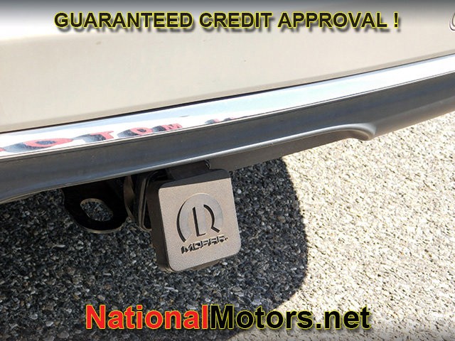 Chrysler Pacifica Vehicle Full-screen Gallery Image 07