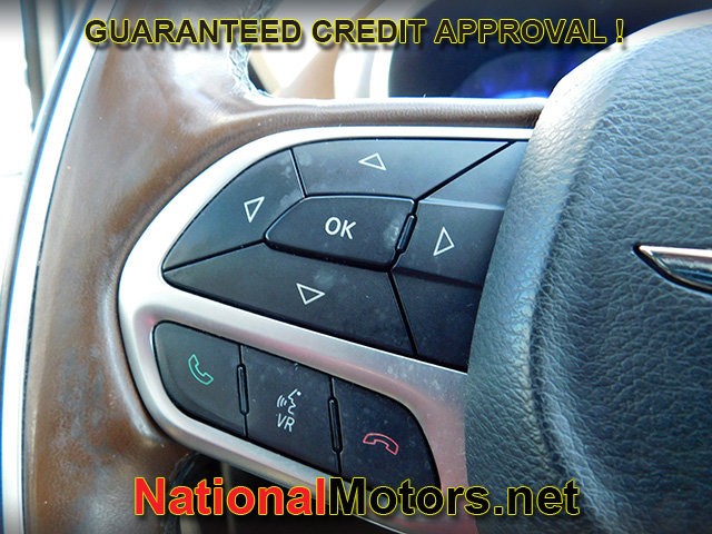 Chrysler Pacifica Vehicle Full-screen Gallery Image 27