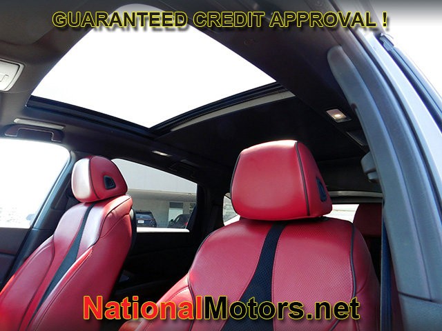 Acura RDX Vehicle Full-screen Gallery Image 17
