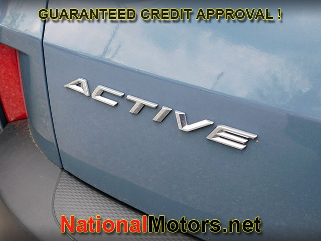 Ford Escape Vehicle Full-screen Gallery Image 05