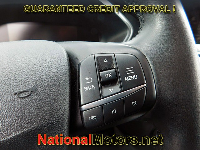 Ford Escape Vehicle Full-screen Gallery Image 17