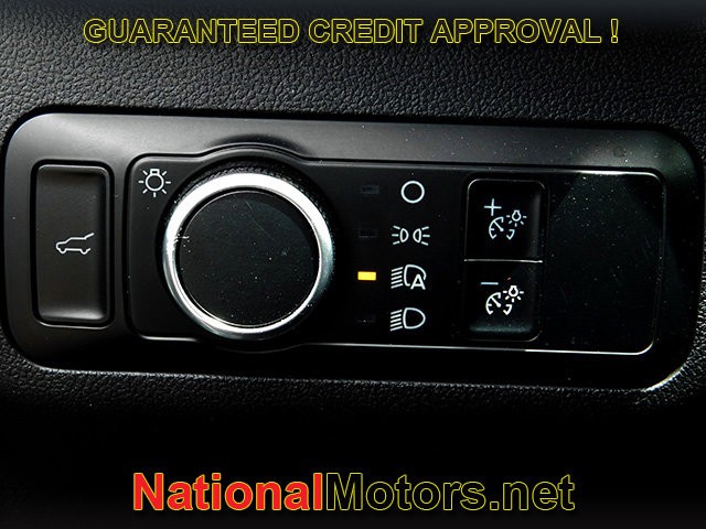 Ford Escape Vehicle Full-screen Gallery Image 20