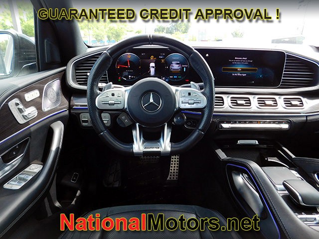 Mercedes-Benz GLE Vehicle Full-screen Gallery Image 11