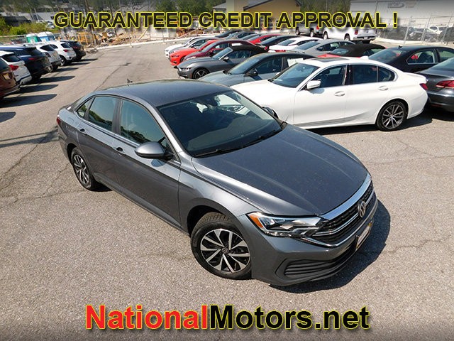 Volkswagen Jetta Vehicle Full-screen Gallery Image 02