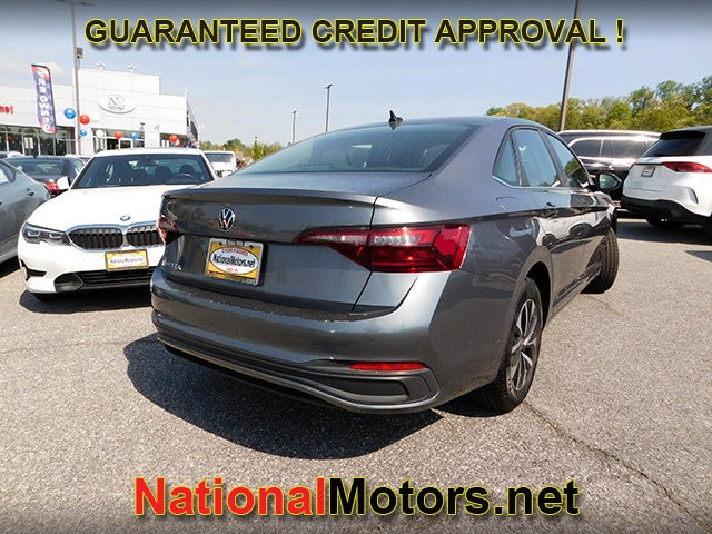 Volkswagen Jetta Vehicle Full-screen Gallery Image 05