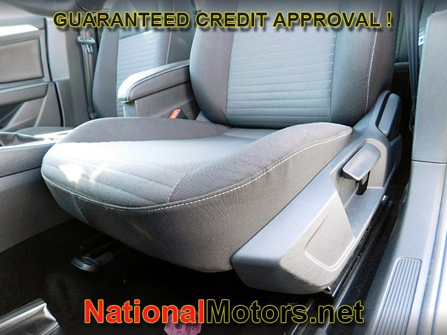 Volkswagen Jetta Vehicle Full-screen Gallery Image 13