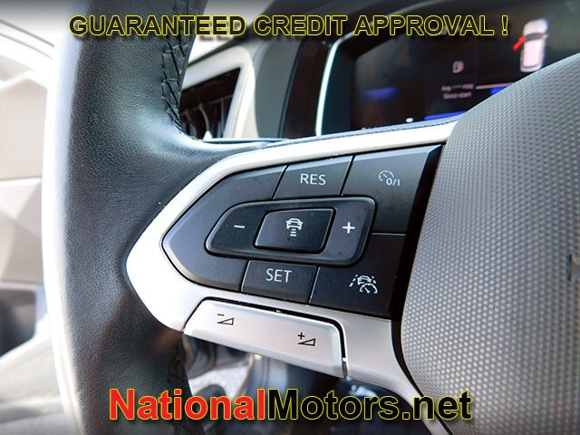 Volkswagen Jetta Vehicle Full-screen Gallery Image 19