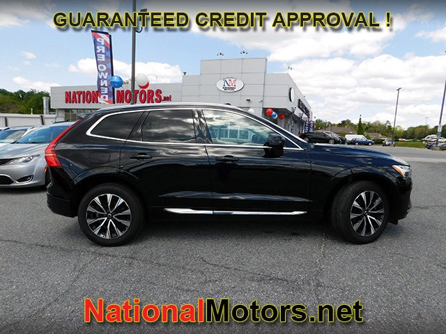 Volvo XC60 Vehicle Full-screen Gallery Image 04