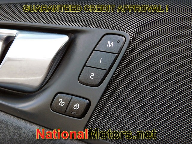 Volvo XC60 Vehicle Full-screen Gallery Image 28
