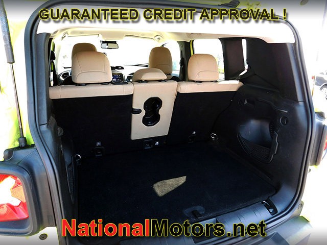 Jeep Renegade Vehicle Full-screen Gallery Image 06