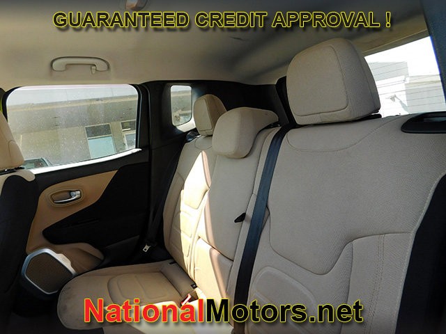 Jeep Renegade Vehicle Full-screen Gallery Image 08