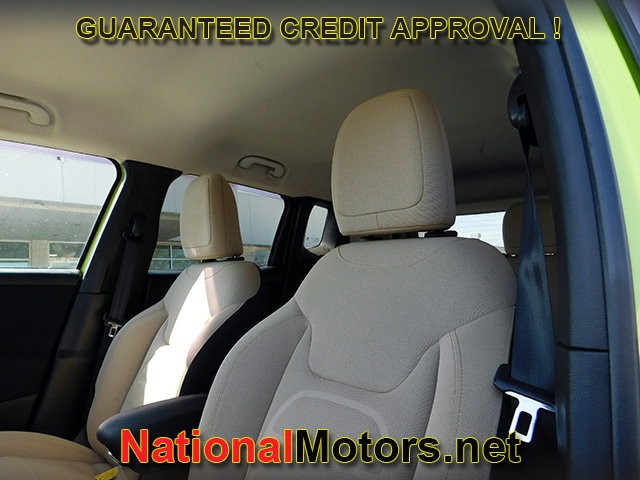 Jeep Renegade Vehicle Full-screen Gallery Image 12