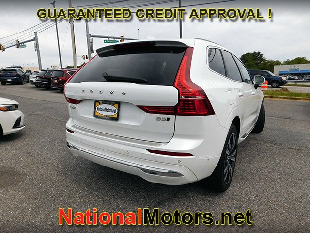 Volvo XC60 Vehicle Full-screen Gallery Image 05