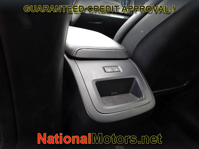 Volvo XC60 Vehicle Full-screen Gallery Image 11