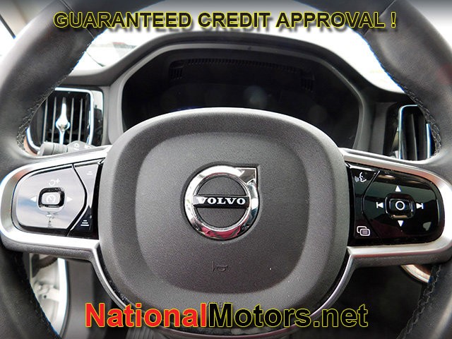 Volvo XC60 Vehicle Full-screen Gallery Image 20