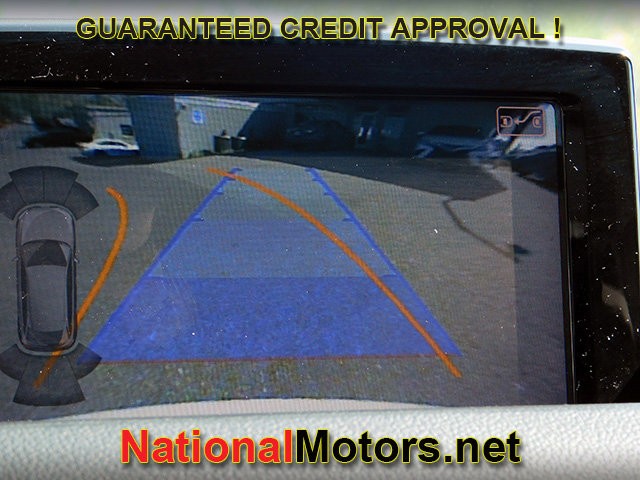 Audi Q3 Vehicle Full-screen Gallery Image 18