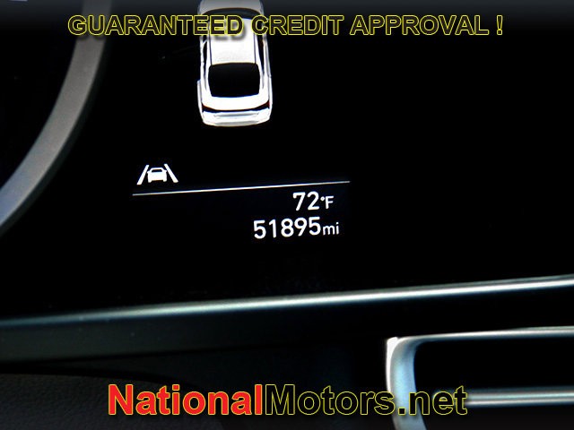 Hyundai Elantra Vehicle Full-screen Gallery Image 14