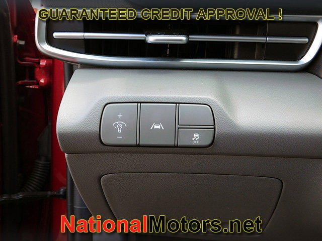 Hyundai Elantra Vehicle Full-screen Gallery Image 17