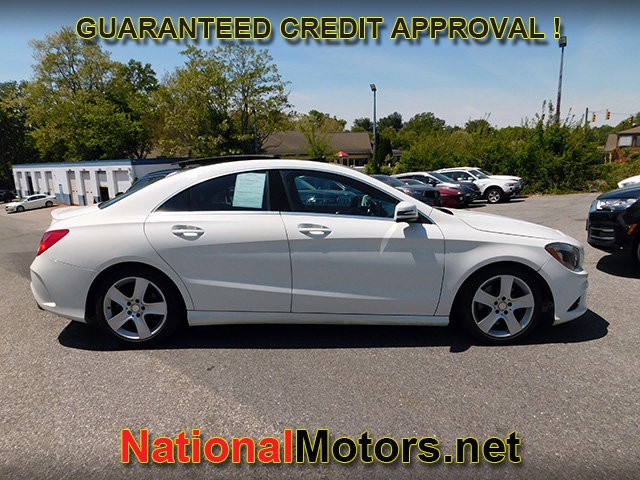 Mercedes-Benz CLA Vehicle Full-screen Gallery Image 03