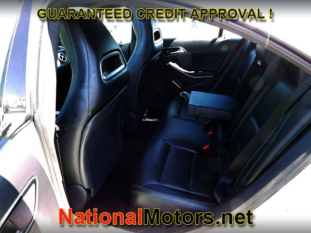 Mercedes-Benz CLA Vehicle Full-screen Gallery Image 10