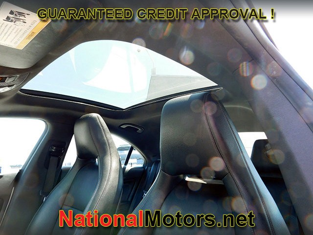 Mercedes-Benz CLA Vehicle Full-screen Gallery Image 14
