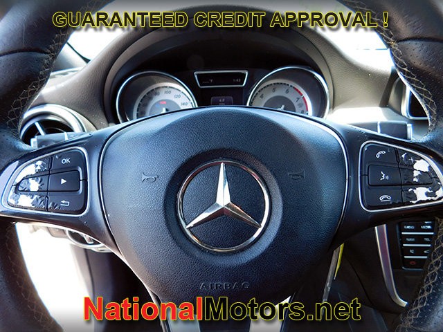 Mercedes-Benz CLA Vehicle Full-screen Gallery Image 18