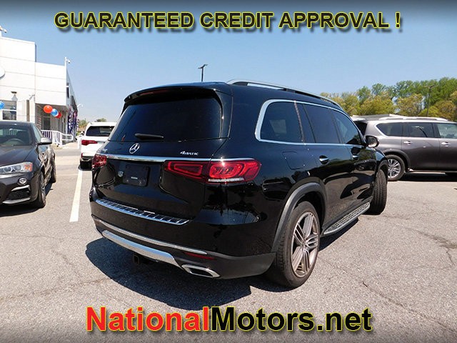 Mercedes-Benz GLS Vehicle Full-screen Gallery Image 04